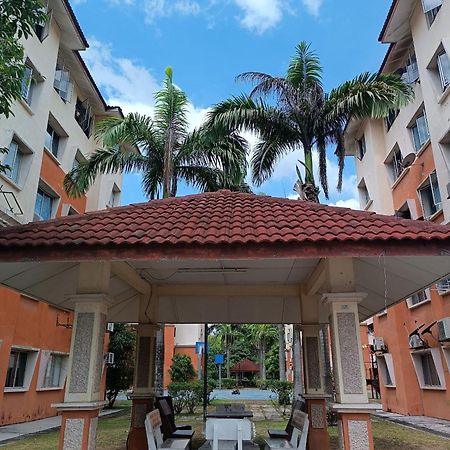 M.Fr Homestay Pangsapuri Putra Damai Putrajaya Bagian luar foto