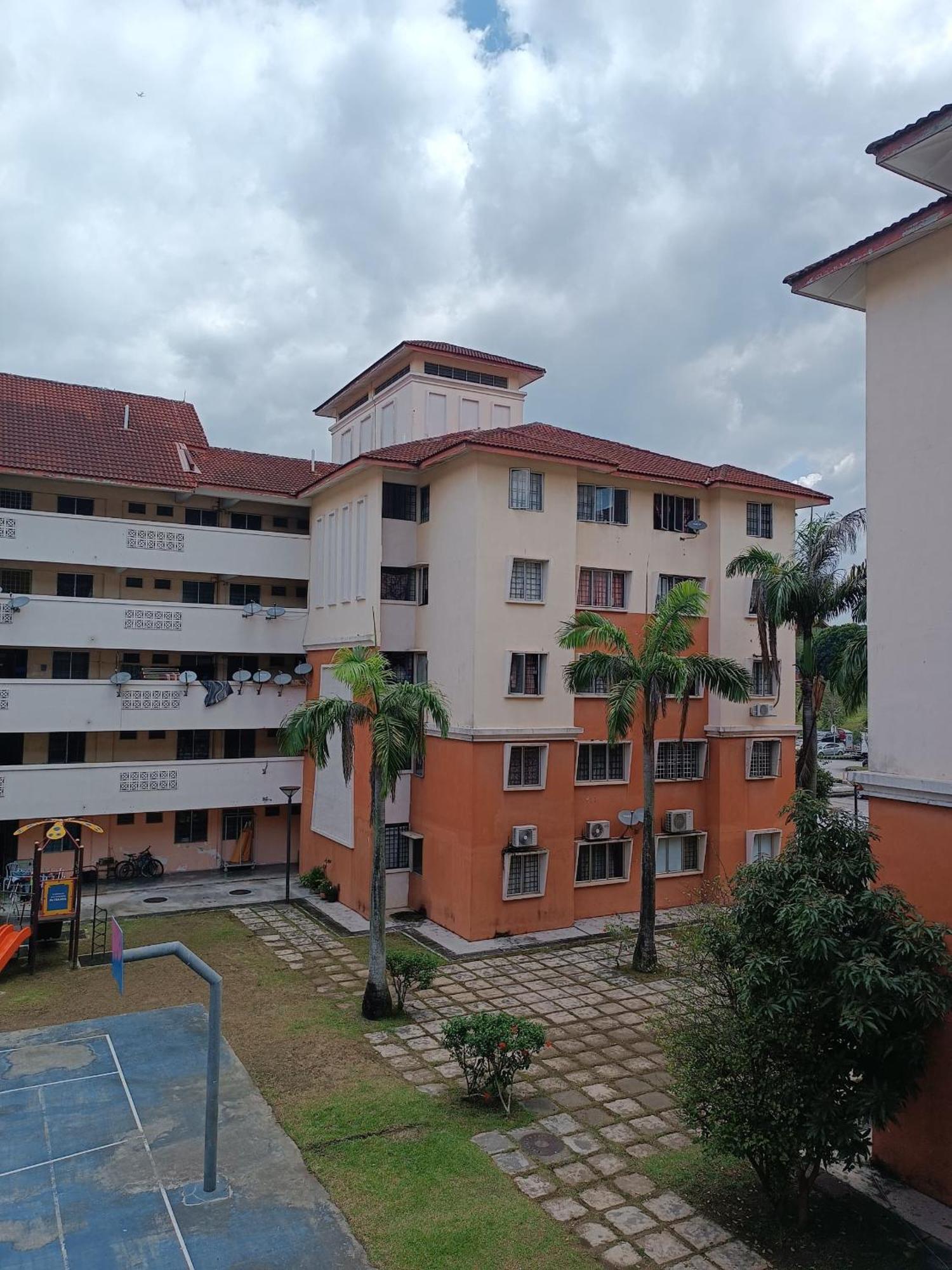 M.Fr Homestay Pangsapuri Putra Damai Putrajaya Bagian luar foto
